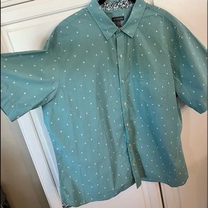 Cool New Van Heusen Button-Down short sleeved shirt